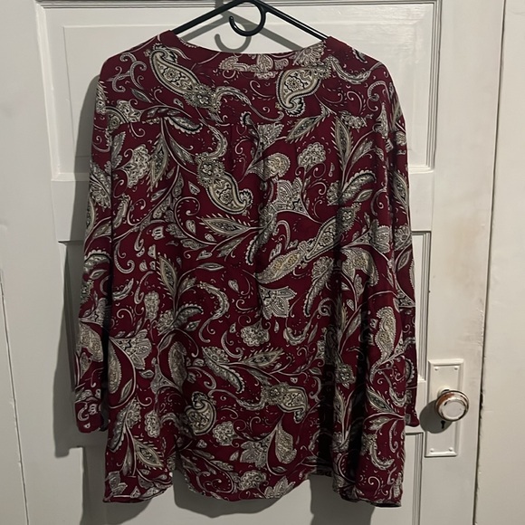 Woman's Blouse - Picture 2 of 3